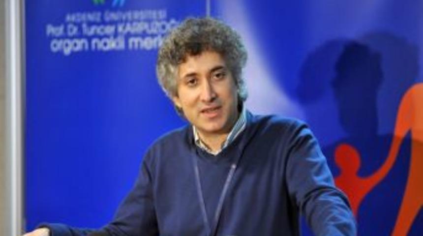 Y&uuml;z nakli olan Uğur Acar, yeni y&uuml;z&uuml;n&uuml; g&ouml;rmek istedi