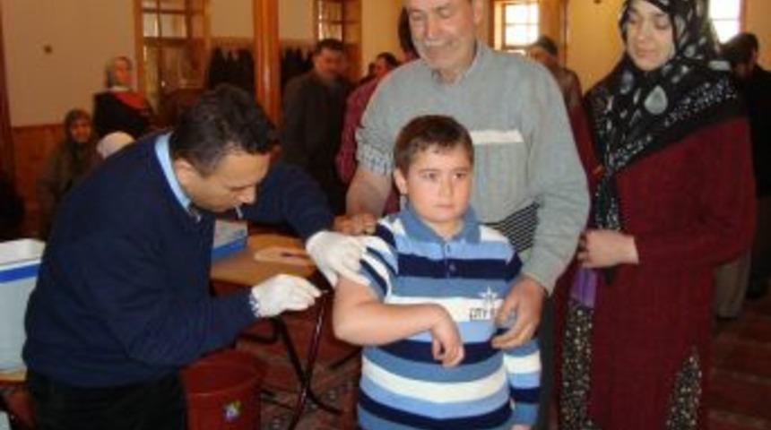 Aynı aileden 7 kişi umreye gidiyor