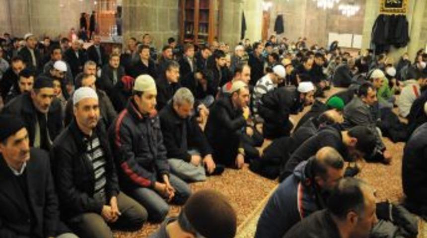 Erzurumlular, Van depreminde ve Uludere&rsquo;de vefat edenler i&ccedil;in 328 hatim okudu