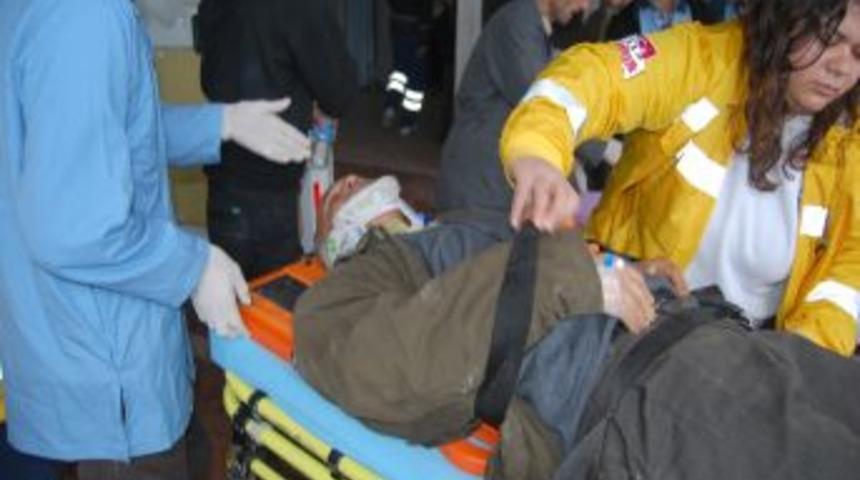 Kozan&rsquo;da trafik kazası: 9 yaralı