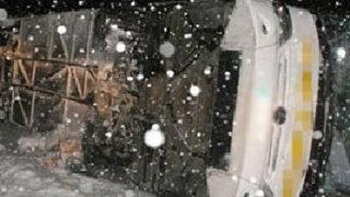 Yolcu otobüsü devrildi; 1 ölü, 34 yaralı