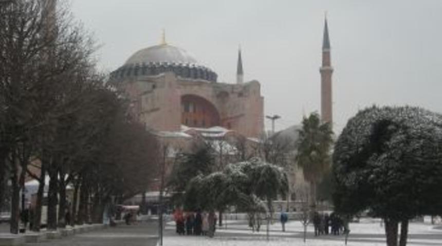 Tarihi Yarımada'dan kar manzaraları