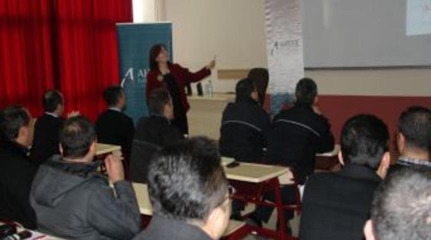 Geleceğin polis adayları &ouml;fkelerini kontrol edebilecek