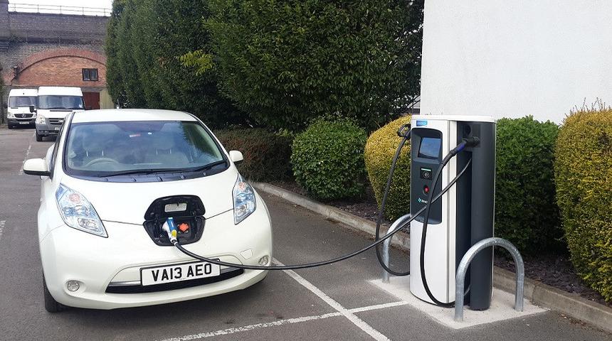 Her eve araç şarj istasyonu zorunlu olacak!