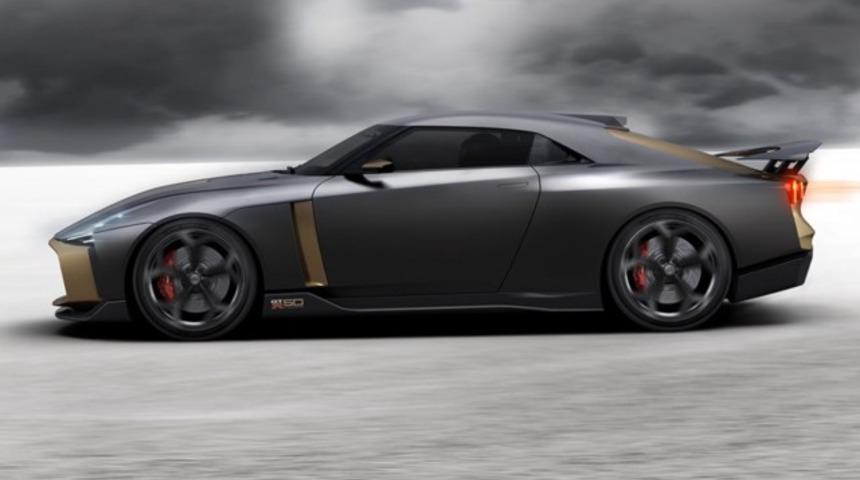 Nissan GT-R50 tasarımı ile gönülleri çalıyor!