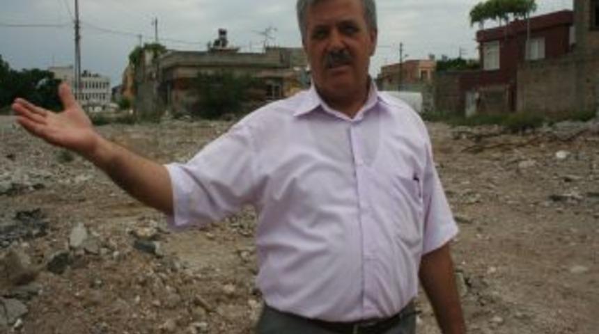 Tarihi evler yıkılınca mahalleyi defineciler bastı