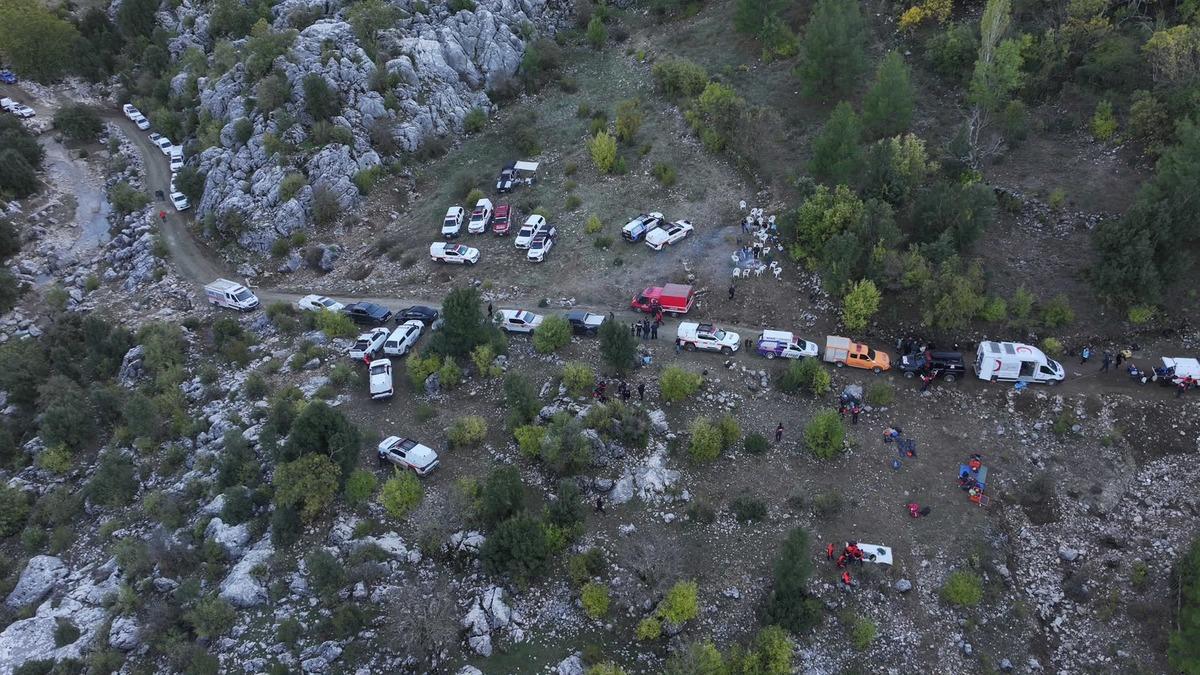 Isparta da kanyonda mahsur kalan 10 İHH gönüllüsü kurtarıldı 1