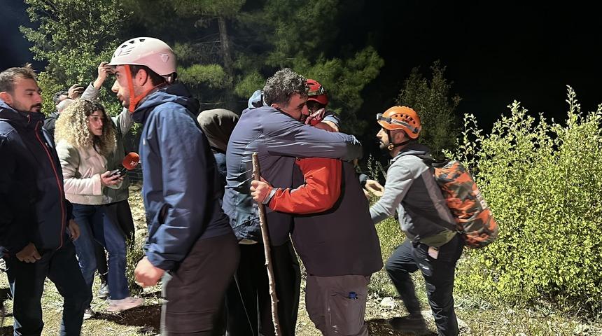Isparta'da sevindiren haber! Mahsur kalan 10 g&ouml;n&uuml;ll&uuml; kurtarıldı