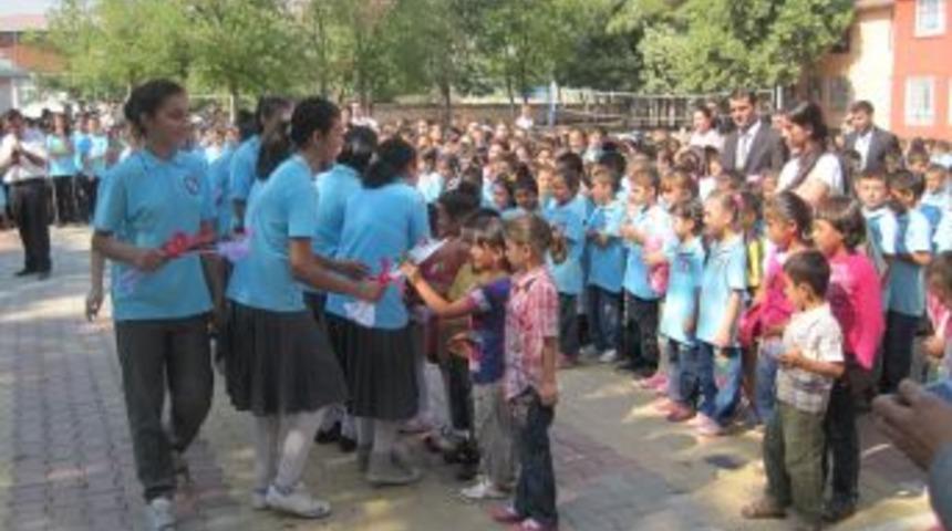 İlk&ouml;ğretim Haftası T&uuml;rkoğlu&rsquo;nda kutlandı