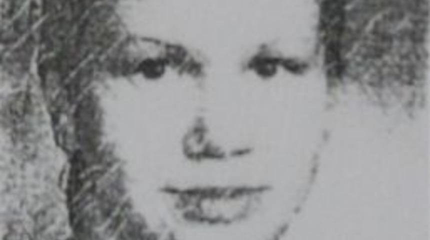 Finlandiyalı kadın 5. kattan d&uuml;şerek &ouml;ld&uuml;