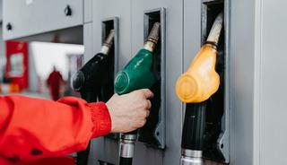 Benzine b&uuml;y&uuml;k indirim: Tabela değişti!