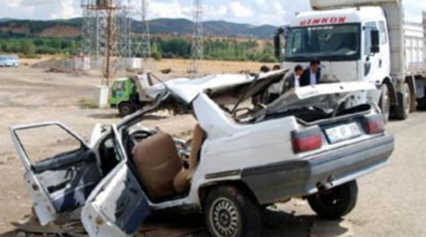 Bu da trafik ter&ouml;r&uuml;: Baba oğul can verdi