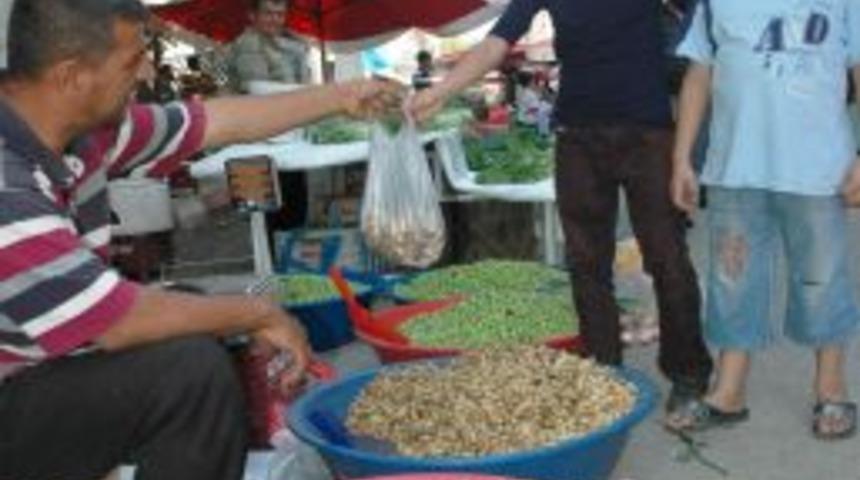 Her g&uuml;n 400 kilo yerfıstığı satıyor