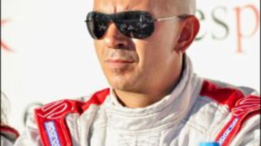 Şampiyon pilot &Uuml;nal Şenbahar Eskişehir&rsquo;de İddialı