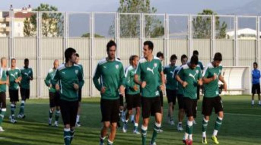Bursaspor, Gen&ccedil;lerbirliği hazırlıklarına moralsiz başladı