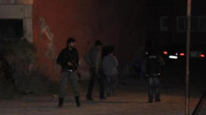 Ter&ouml;ristler polis sandıkları sivili &ouml;ld&uuml;rd&uuml;!