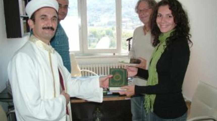 Kanadalı emlak&ccedil;ı ve eşi m&uuml;sl&uuml;man oldu