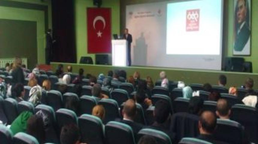 Aile Eğitmenleri Erzurum'da eğitildi