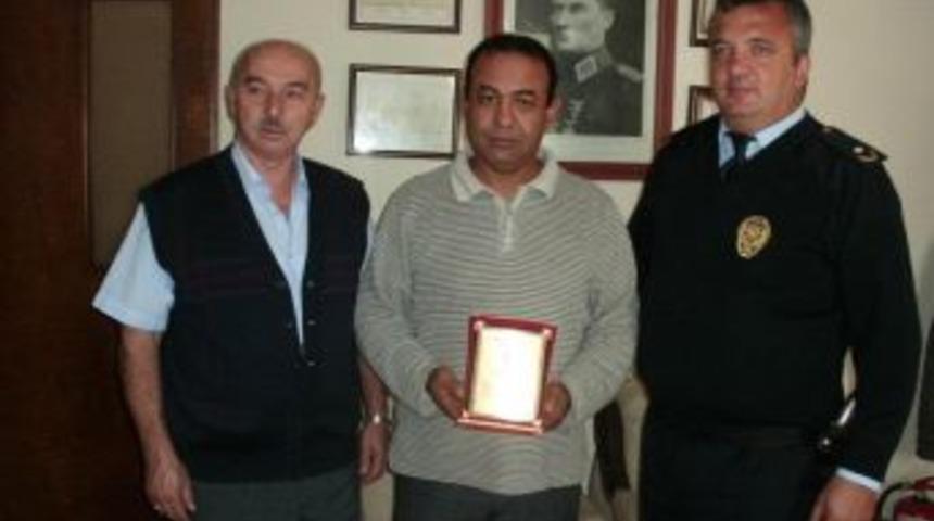 Alaplı Emniyeti'nden teşekk&uuml;r plaketi