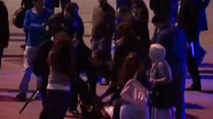 Taksim Meydanı'nda taciz kavgası