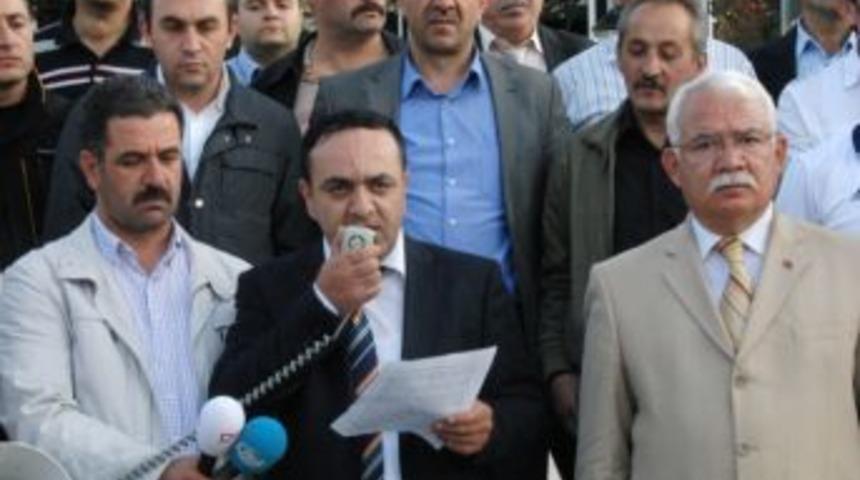 &Ouml;ğretmenlerin ka&ccedil;ırılması protesto edildi