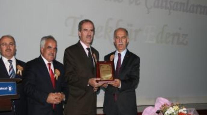 Vali Harput'tan imamlara: Kendinizi namaz kıldırma memuru olarak g&ouml;rmeyin