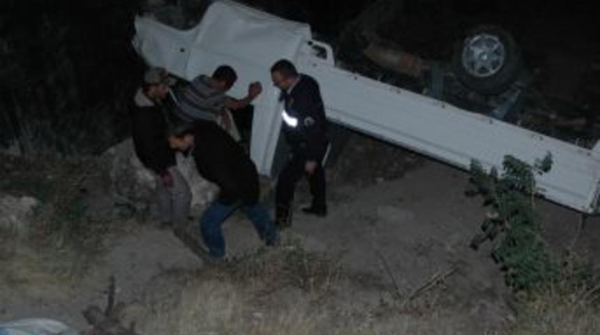 Dursunbey'de kaza; 2 yaralı