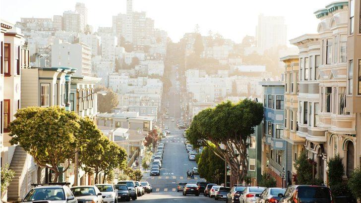 San Fransisco: Yıllık geliri 117 bin dolar olan ailenin 'yoksul' sayıldığı kent