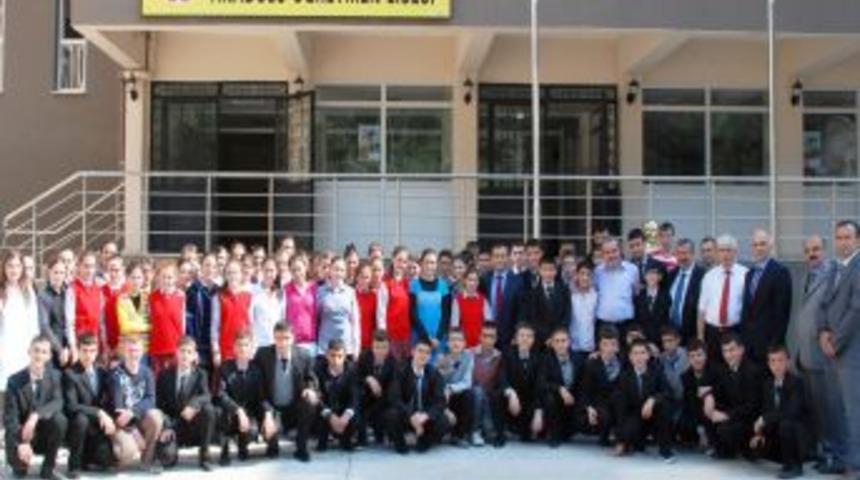 Yeni &Ouml;ğretmen Lisesi ve Teknoloji Fak&uuml;ltesi Of'luları sevindirdi