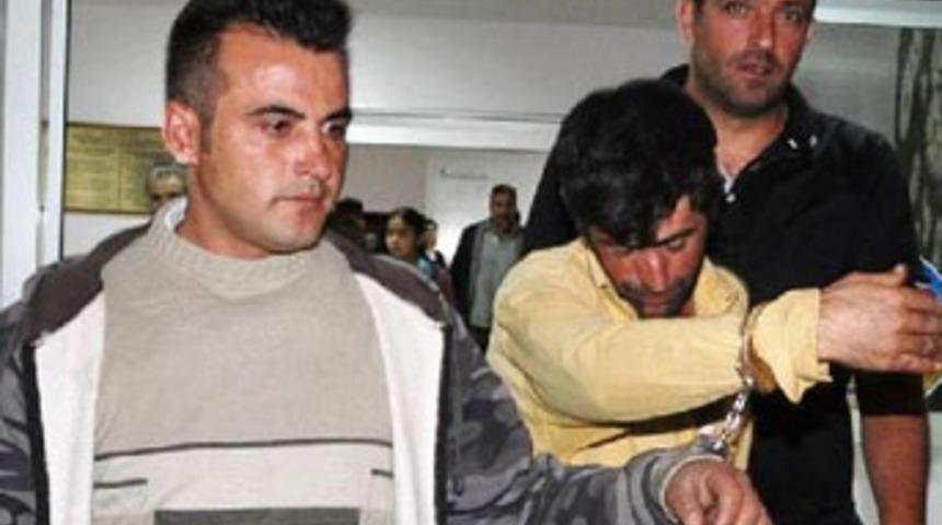 İlişkiye girmek i&ccedil;in tarlaya g&ouml;t&uuml;rd&uuml;ler!