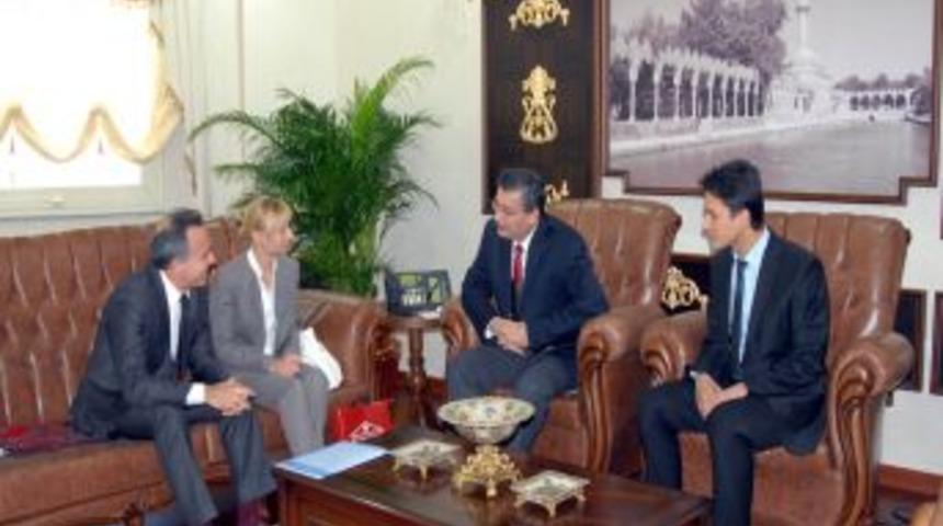 Vali G&uuml;ven&ccedil;, yabancı yatırımcıları ortaklığa davet etti