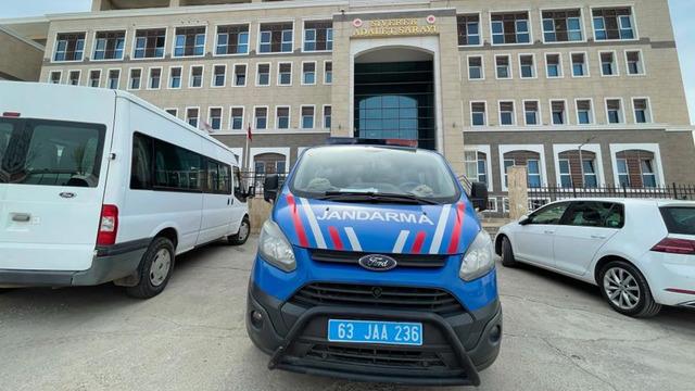 16 yaşındaki kız çocuğunu istismar edip fuhşa zorladılar! Çok sayıda gözaltı