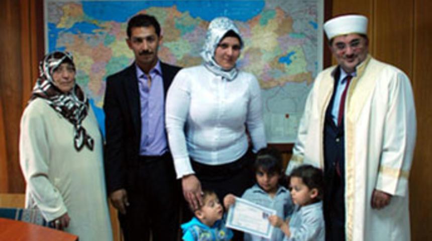 Romanyalı gelen m&uuml;sl&uuml;man oldu