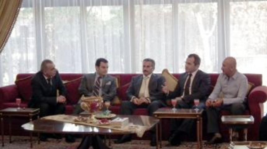 Karakaya, Kuveyt B&uuml;y&uuml;kel&ccedil;isi'ni ziyaret etti