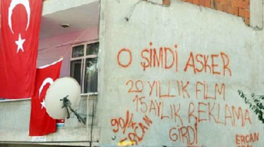 Şehit evinin duvarındaki kahreden yazı