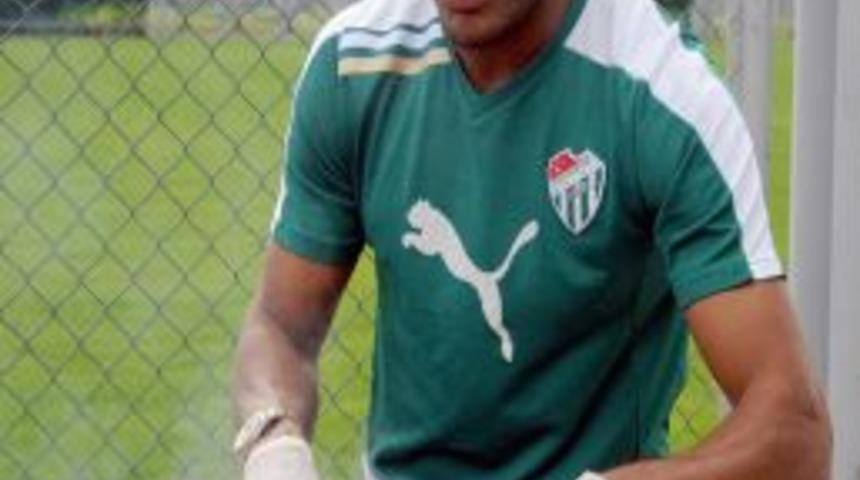 Vederson'dan Pikanya ziyafeti