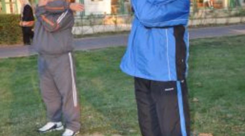 Osmangazi Belediye Başkanı D&uuml;ndar, sabah sporunda vatandaşlarla buluştu