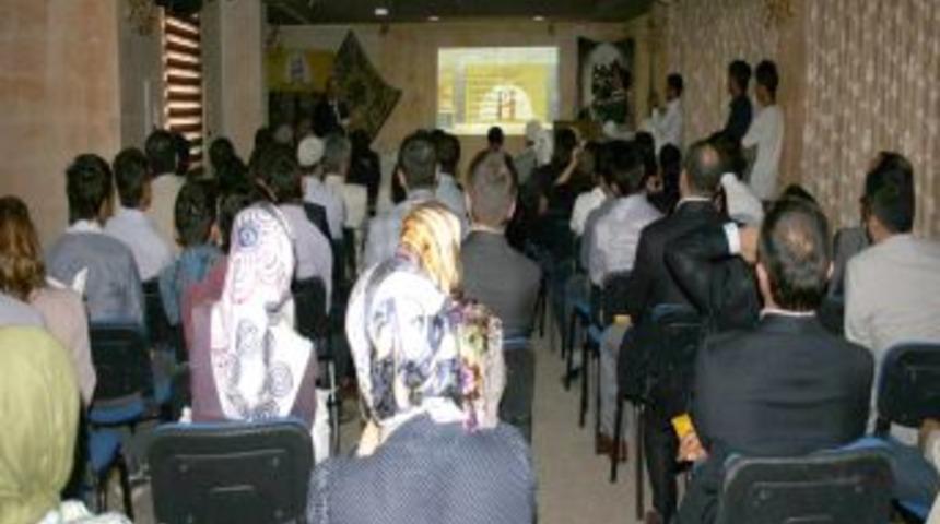 6 dilli Uluslararası Midyat Sempozyumu s&uuml;r&uuml;yor