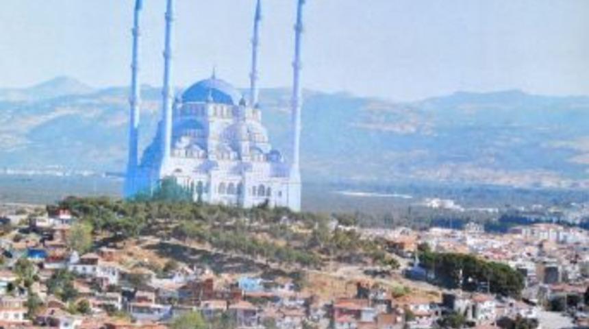Edremit&rsquo;e d&ouml;rt minareli kurşun kubbeli cami