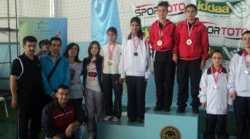 İşitme engelliler okulu milli takıma sporcu yetiştiriyor