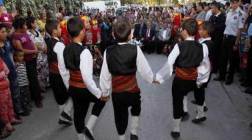 B&uuml;y&uuml;kşehir, Romanlar i&ccedil;in ikinci bilgi evini a&ccedil;tı