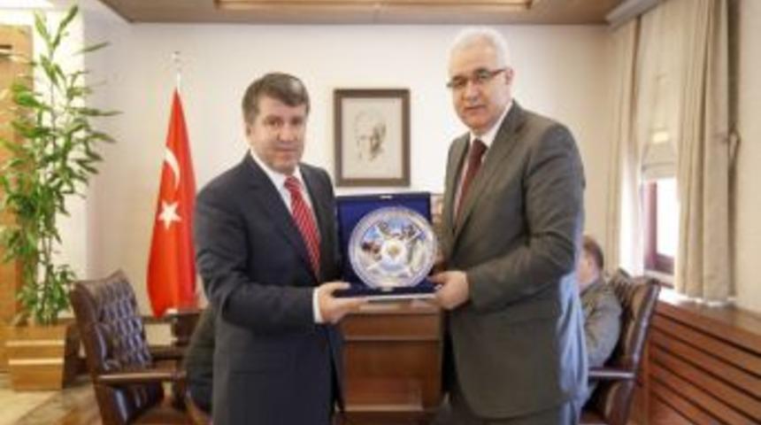 Bekir &Ccedil;eker: Ata sporunda yeniden yapılanma şart