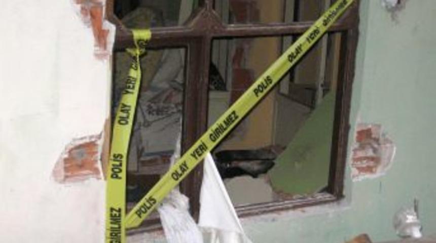 Bah&ccedil;elievler'deki patlamanın şiddeti g&uuml;n ağarınca ortaya &ccedil;ıktı