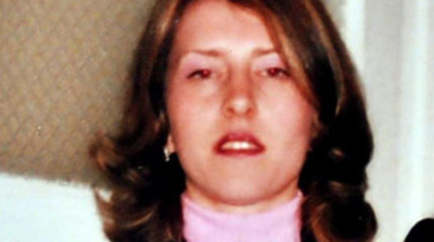 Ayrı yaşadığı eşi tarafından &ouml;ld&uuml;r&uuml;ld&uuml;