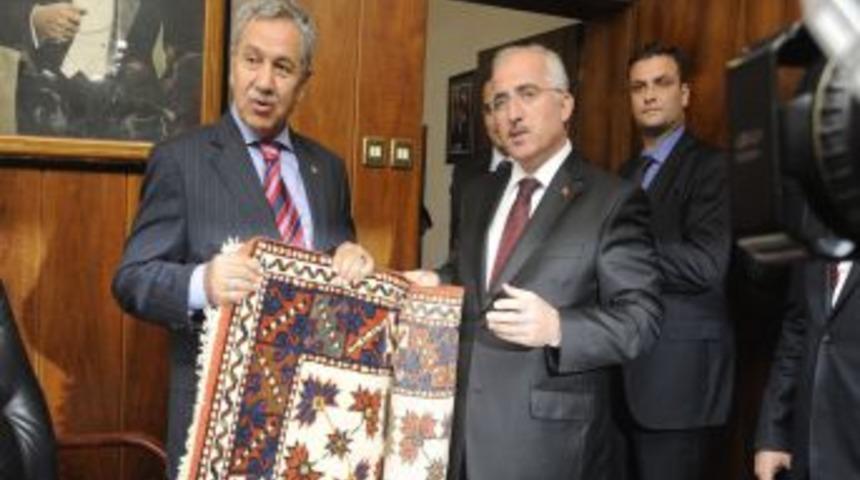 Arın&ccedil;: &Ccedil;anakkale Zaferi&rsquo;nin 100. yılı i&ccedil;in &ouml;nemli &ccedil;alışmalar yapıyoruz