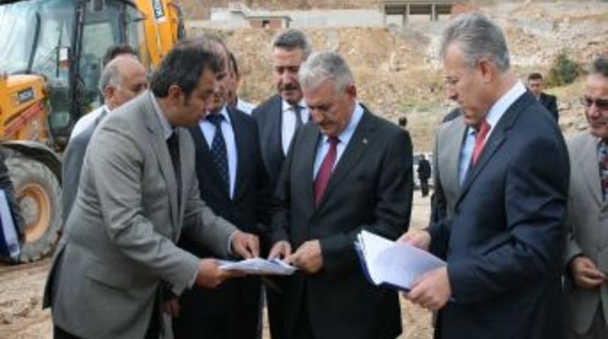 Ulaştırma Bakanı Yıldırım'dan Tunceli'ye k&ouml;pr&uuml; m&uuml;jdesi