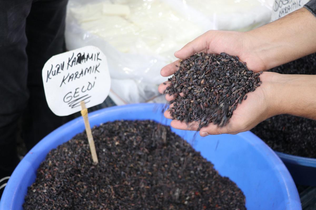 Bir&ccedil;ok derde deva! Yılda sadece 1 ay tezg&acirc;hta, kilosu 100 TL 2