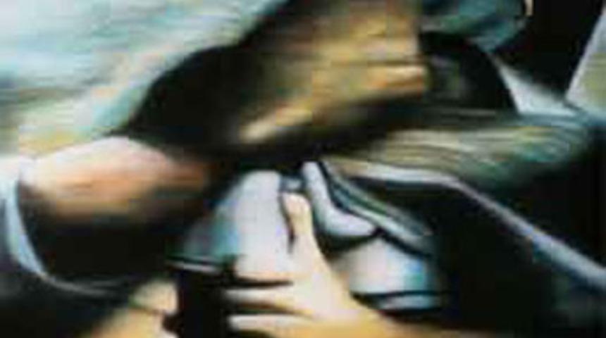 Gen&ccedil; kız, erkek arkadaşına tecav&uuml;z etti