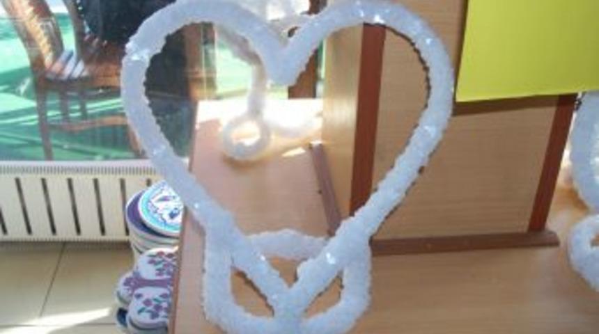 Tuz G&ouml;l&uuml;&rsquo;nde kristalleşen tel fig&uuml;rler, yeni iş kapısı olacak