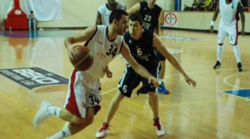Beko Basketbol Ligi'nde Erdemir, kendi evinde Anadolu Efes'e mağlup oldu